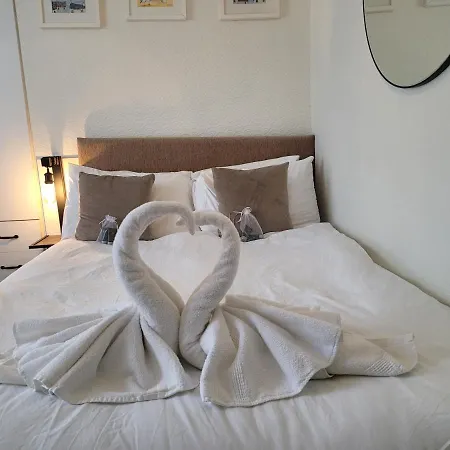 Seaside Ground Floor Flat Wifi & Free Parking * Scarborough