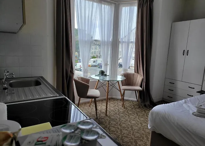 Seaside Ground Floor Flat Wifi & Free Parking Apartamento